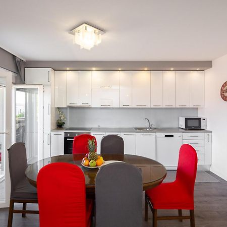אומיס Apartments Ivan מראה חיצוני תמונה