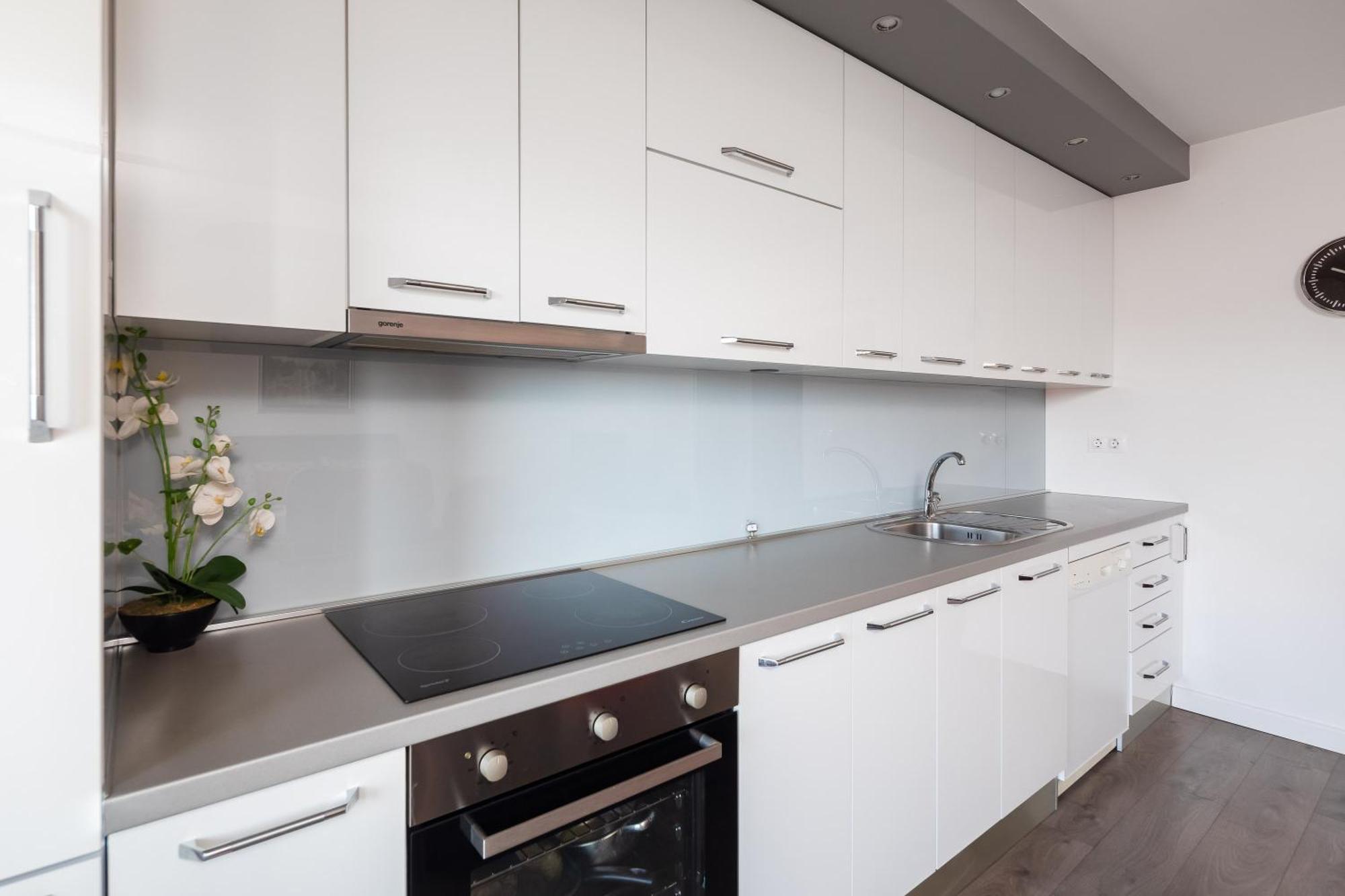 אומיס Apartments Ivan מראה חיצוני תמונה