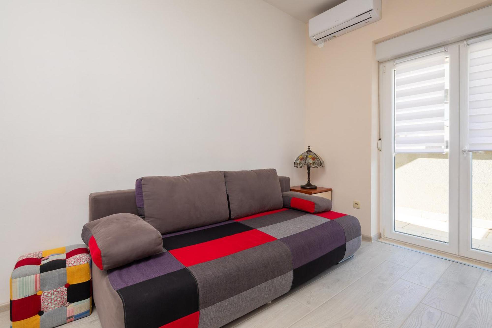 אומיס Apartments Ivan מראה חיצוני תמונה