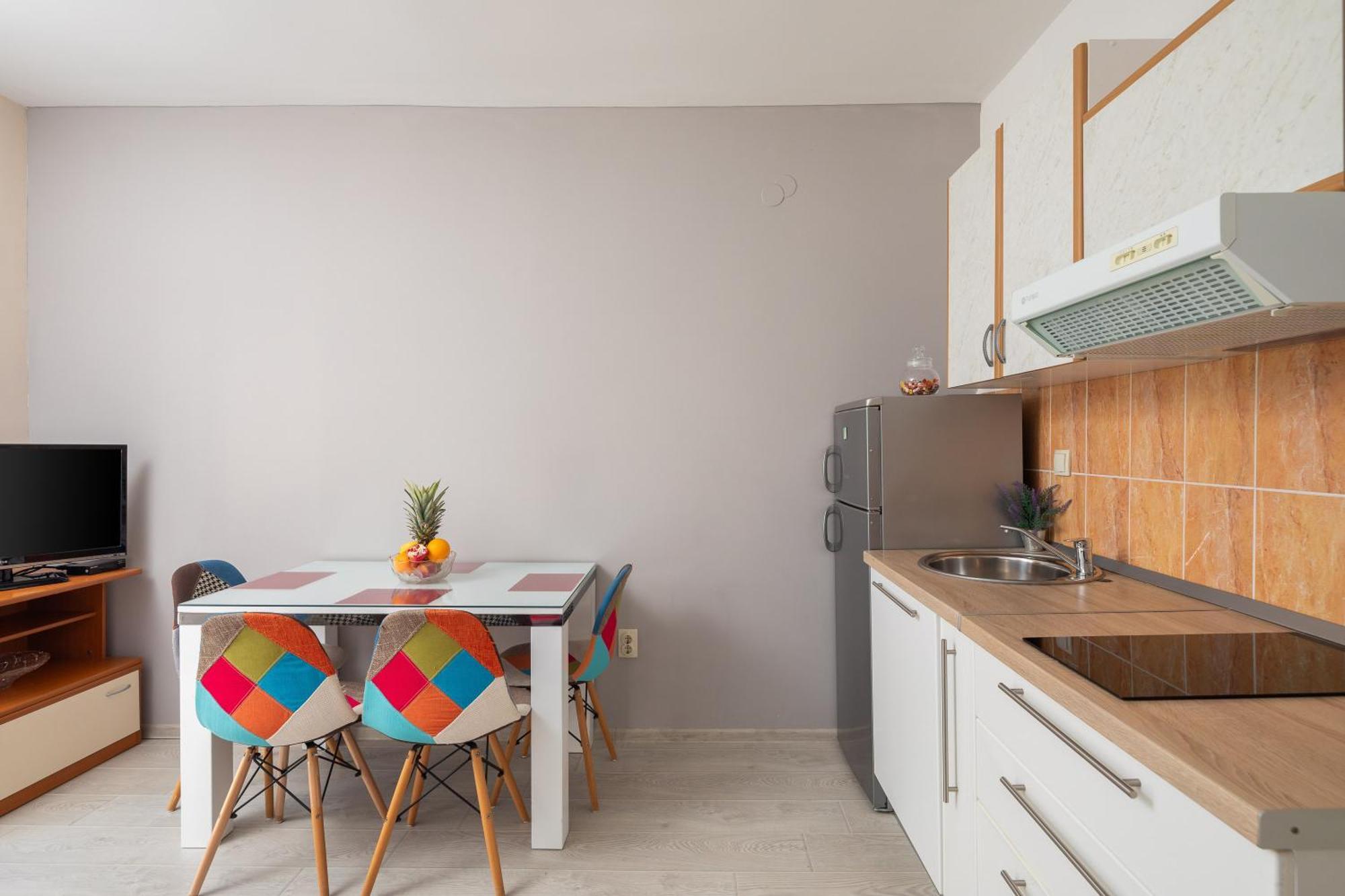 אומיס Apartments Ivan מראה חיצוני תמונה
