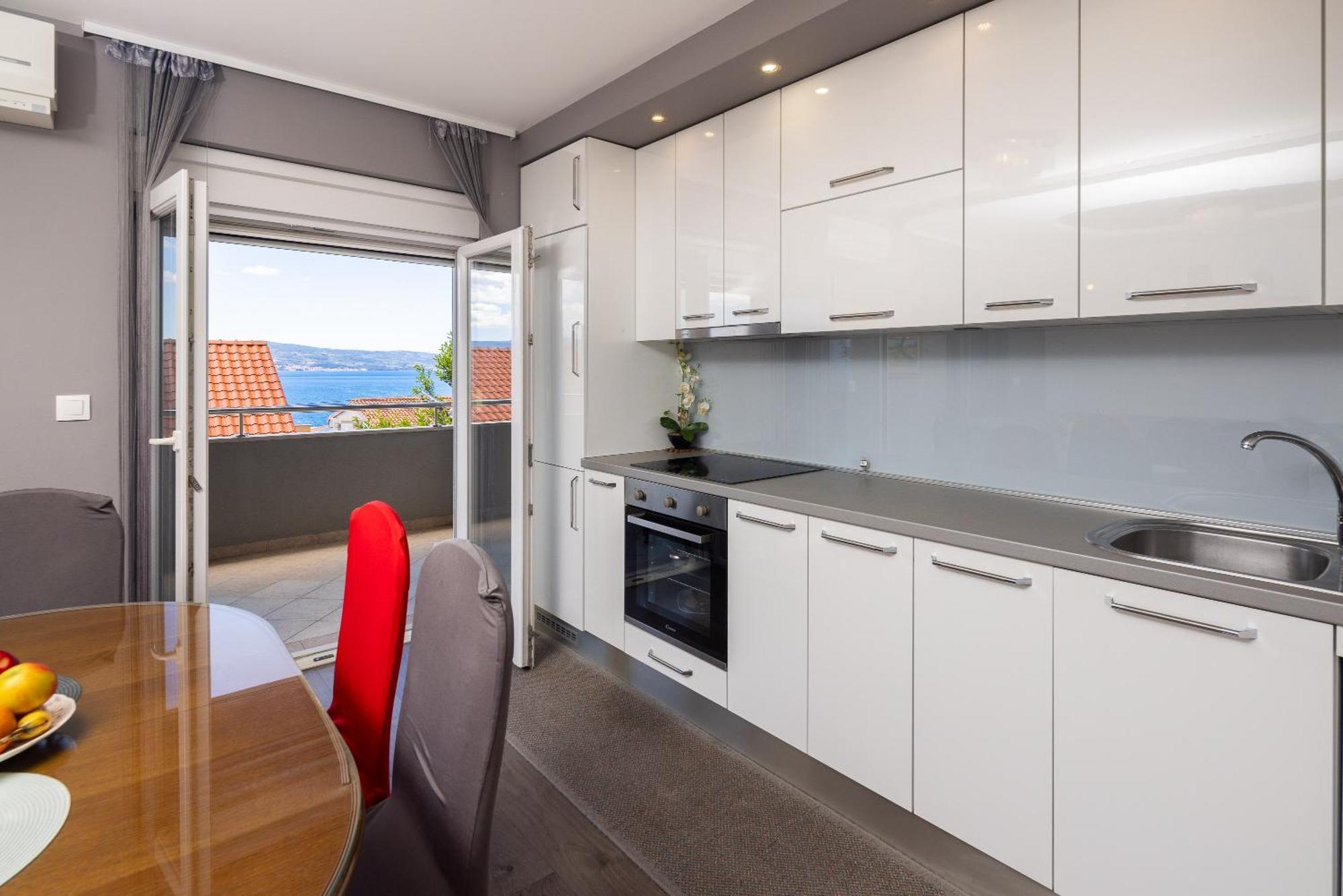 אומיס Apartments Ivan מראה חיצוני תמונה